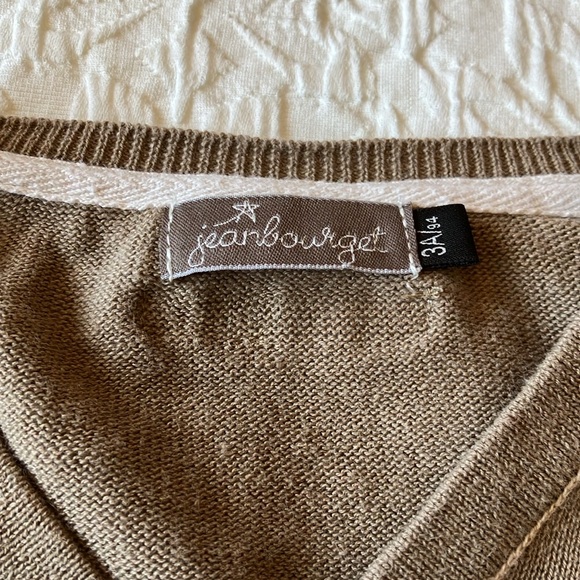 Brown cardigan by French designer jeanbourget. Buttons down front - Picture 4 of 6